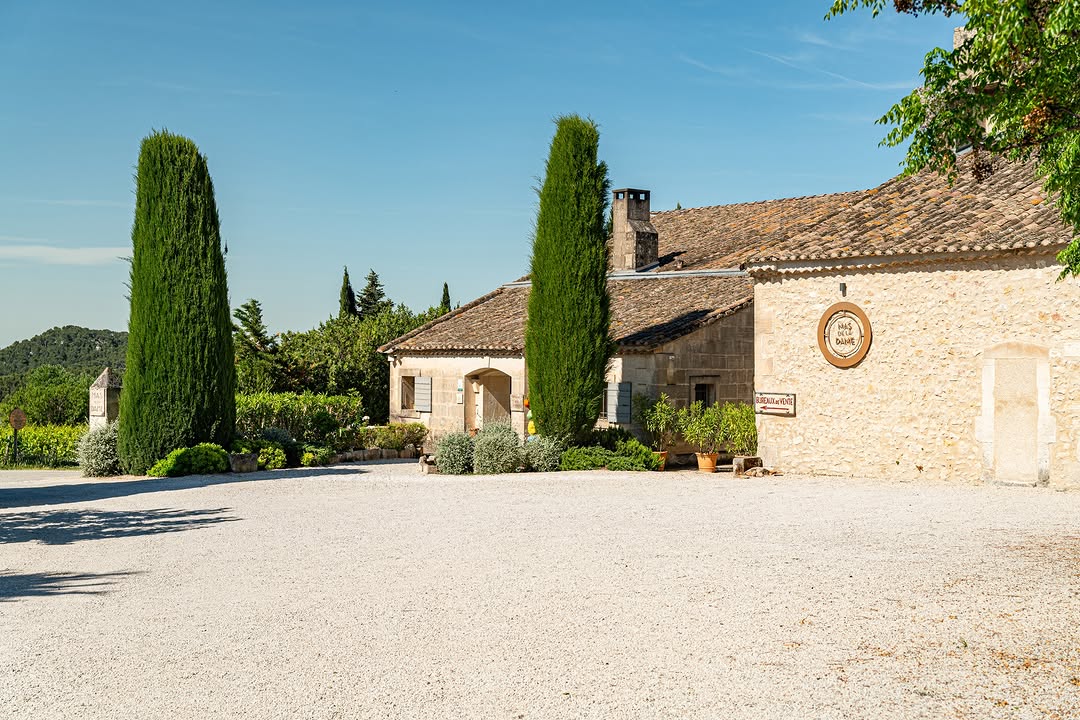 Photo by Mas De La Dame on July 26, 2026. May be an image of the Cotswolds and text.